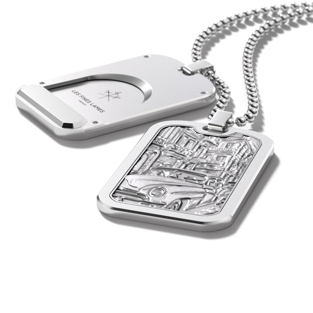 Closeup Le TAG - Silver - Almendron.webp