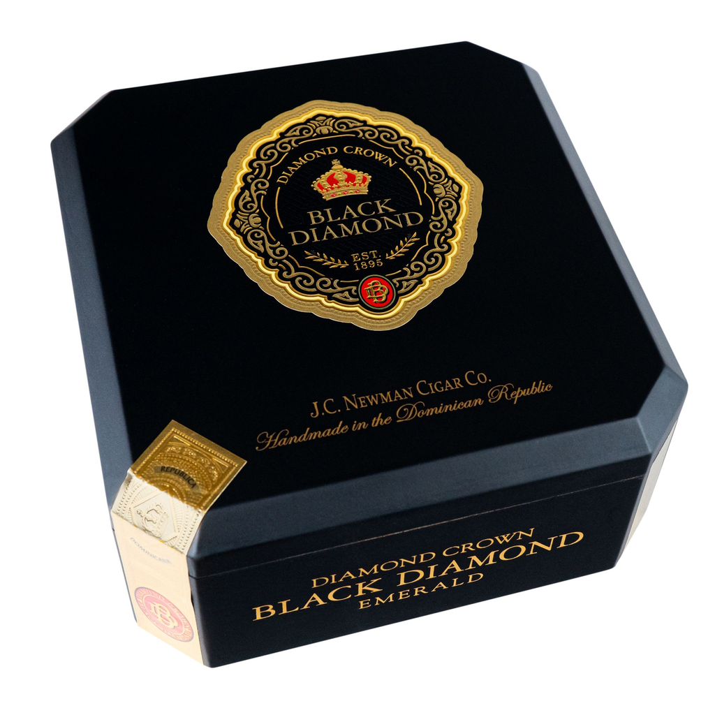 Black-Diamond-Emerald-Closed-Box.webp