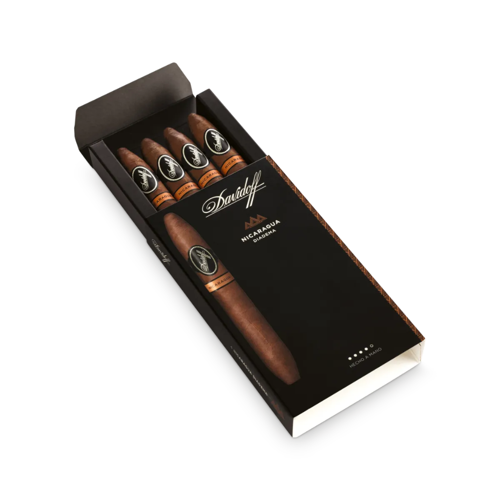 DAVIDOFF NICARAGUA DIADEMA 4 CIGARS