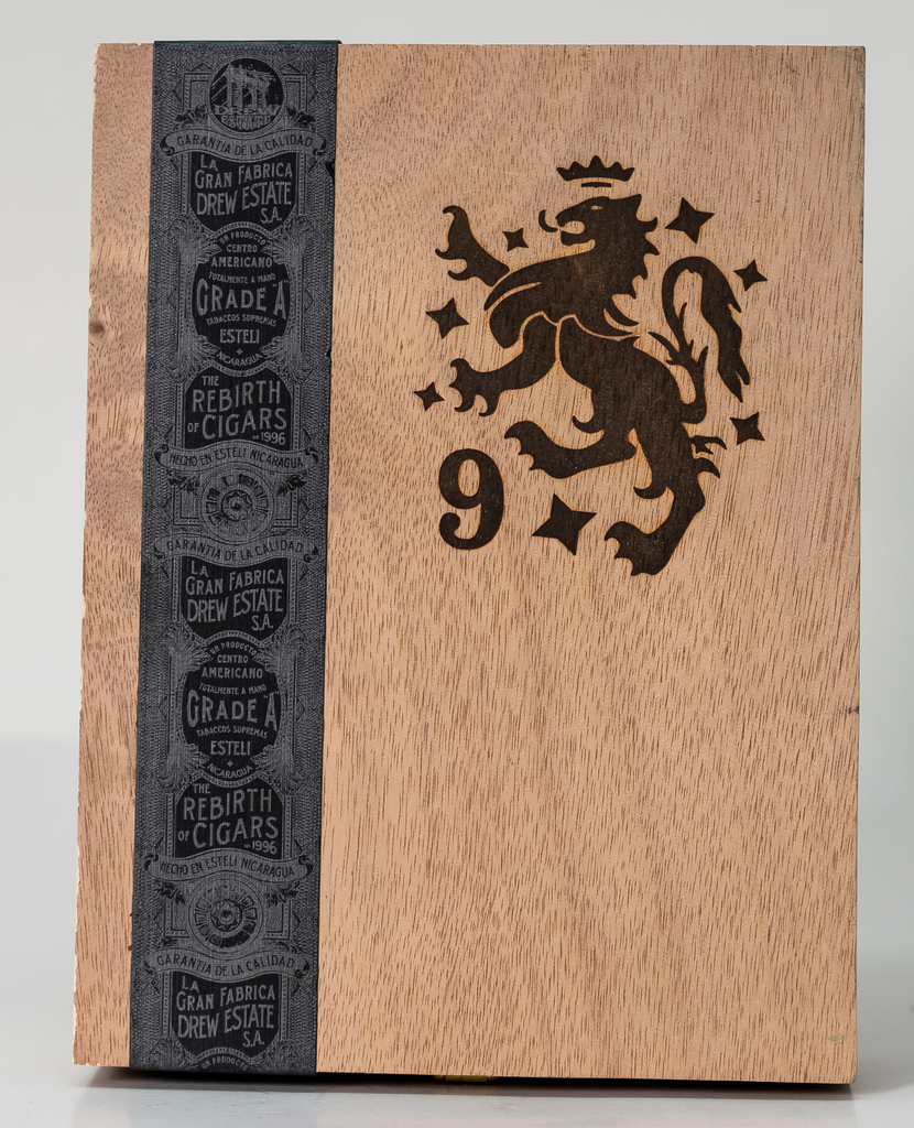 LIGA PRIVADA NO. 9 ROBUSTO 12 CIGARS