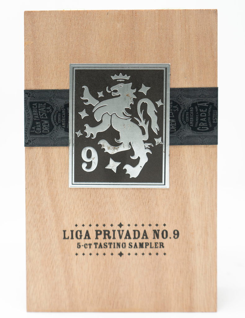 LIGA PRIVADA NO. 9 5-CT TASTING SAMPLER 5 CIGARS