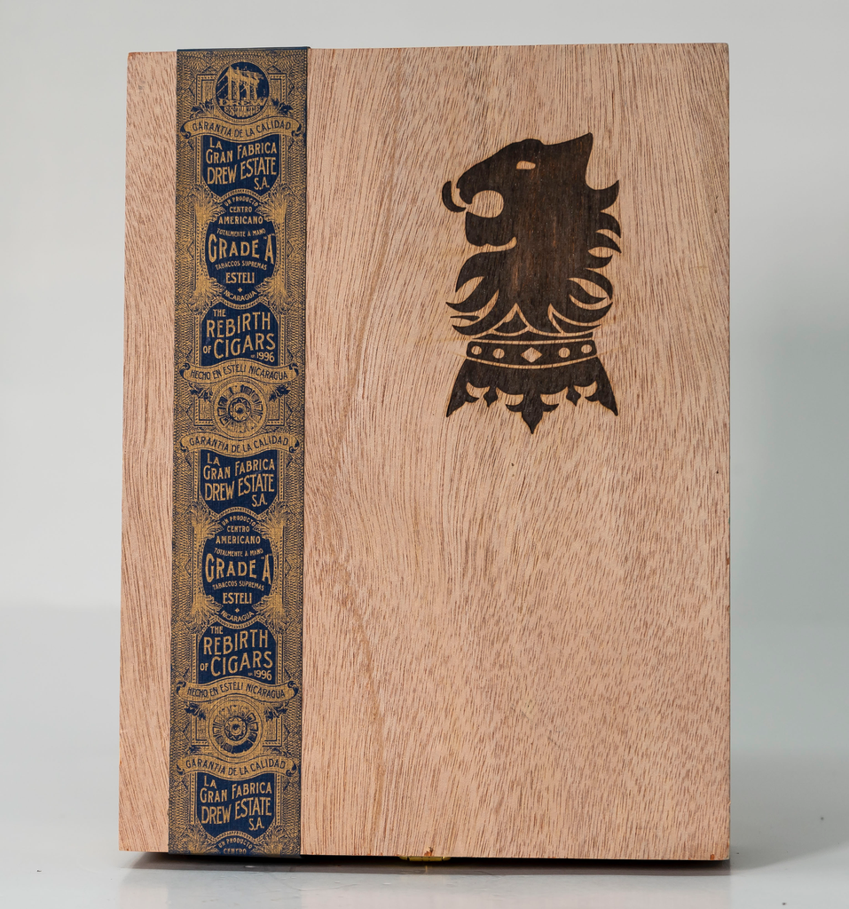 UNDERCROWN MADURO ROBUSTO 12 CIGARS